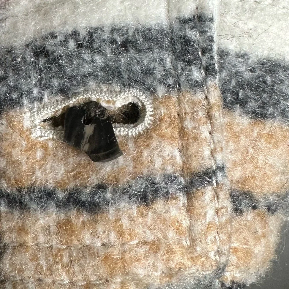 Old Navy Plaid Sherpa Jacket Petite Small Button Front Coat Tan Cream Black Warm